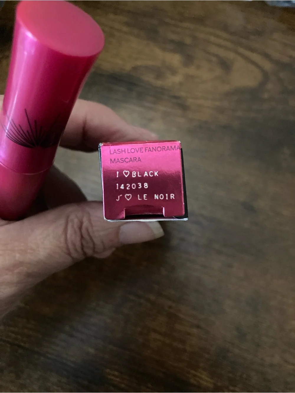 Mary Kay Lash Love Fanorama Mascara — Bright Pink